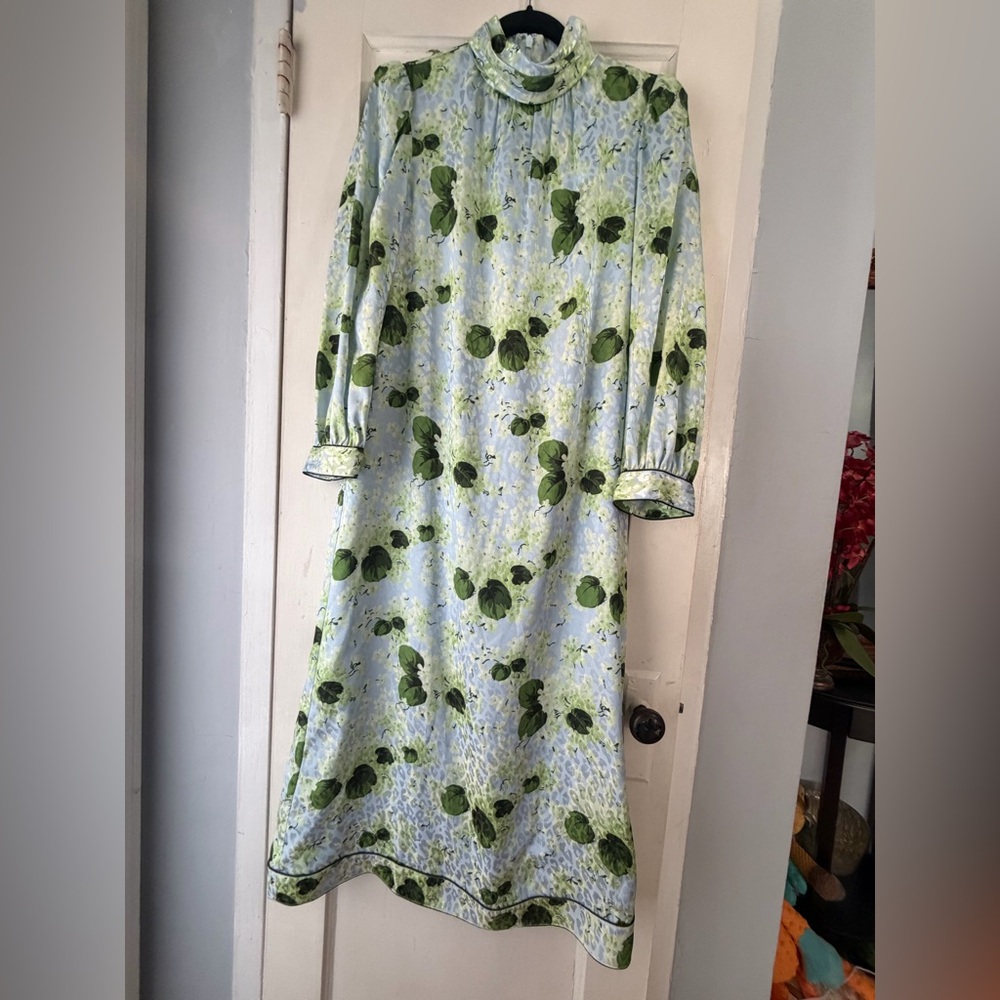 Tuckernuck Hydrangea Satin Faven Maxi Dress M - Picture 3 of 12
